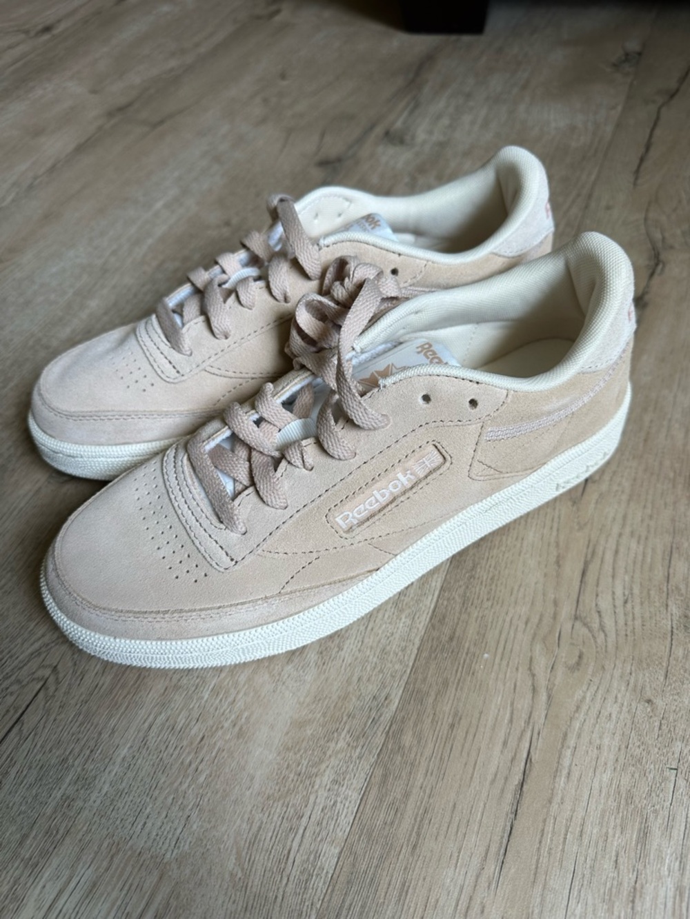 Reebok Club C 85 Vintage Leather Sneaker- Color Tan Sand Clay- Size 9 - Picture 3 of 5